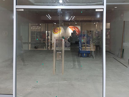 Full Glass / Toughened Shopfronts - Image 19
