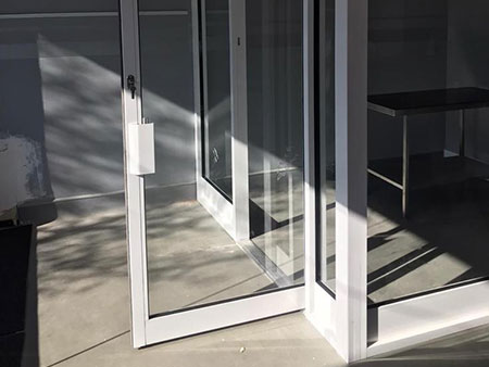 Full Glass / Toughened Shopfronts - Image 21